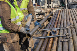Drilling Uncovers 147.5 G/T Gold at British Columbia Project, Extends Trend by 500m