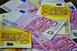 Metamaterials Co. Works To Safeguard Cash From Counterfeiters